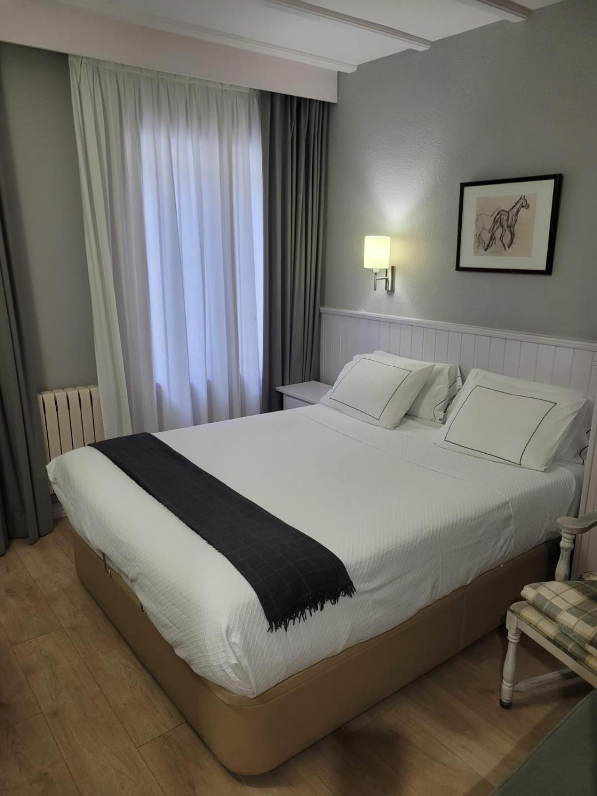 Hotel Ribaeta Vielha Ngoại thất bức ảnh