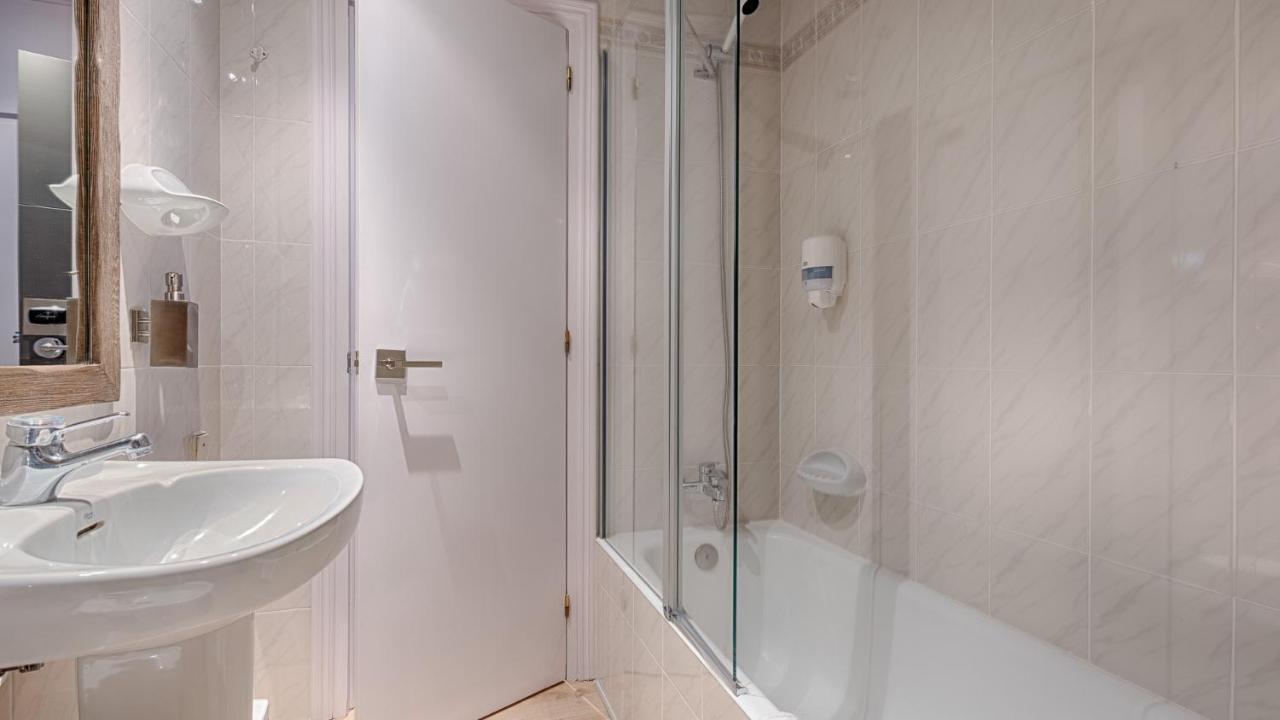 Hotel Ribaeta Vielha Ngoại thất bức ảnh